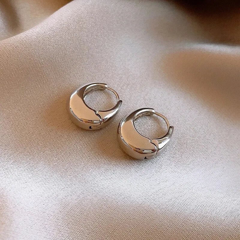 The Obsidian Hoops – Metallic Oval Earrings