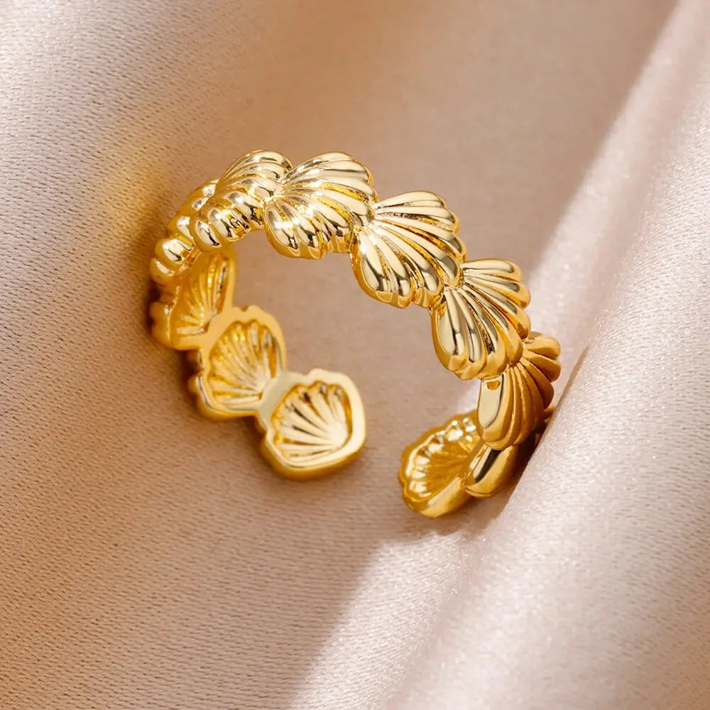 Stella Nova Rings – Adjustable Gold-Tone Stainless Steel with Star & Shell