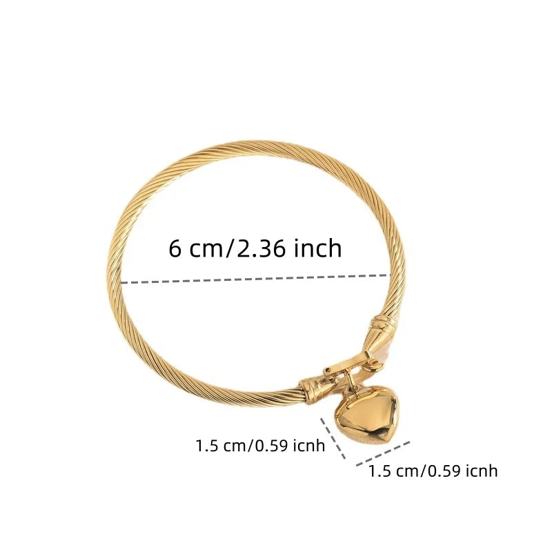 Lumiére Heart Charm Bracelet – 18K Gold Stainless Steel Elegance