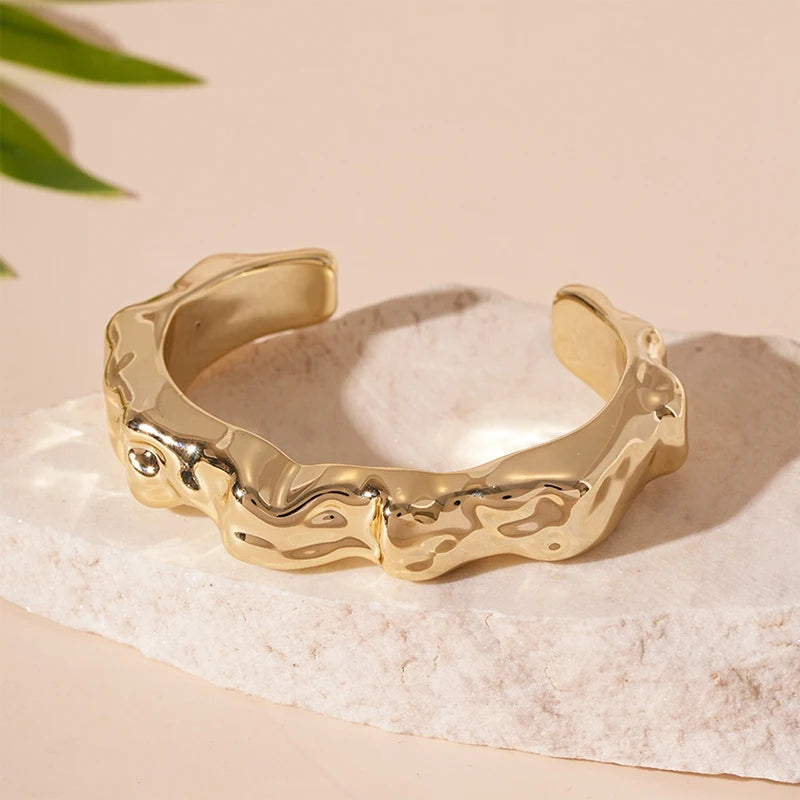 Sculpted Curve Bangle – Bold Irregular Statement Cuff