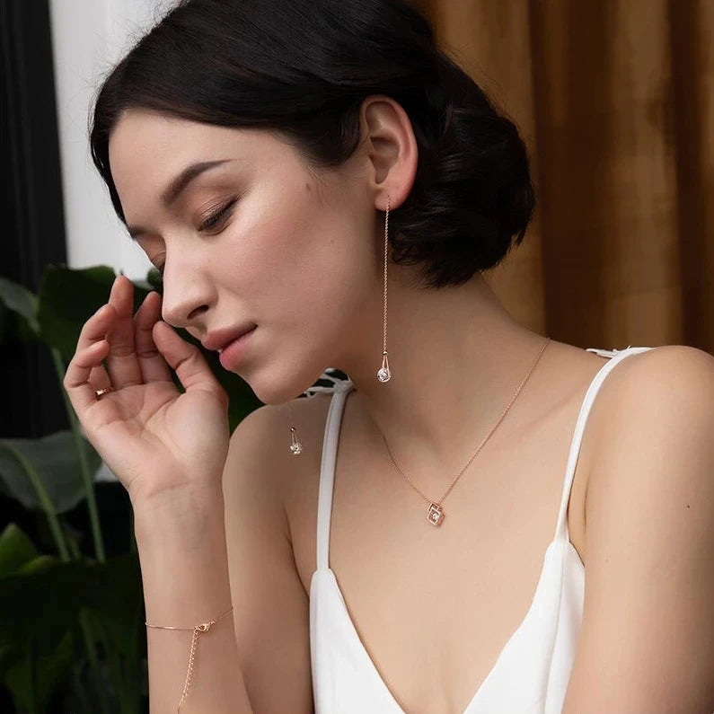 Sparkling Rose Gold Ear Threaders – Elegant Long Dangle Crystal