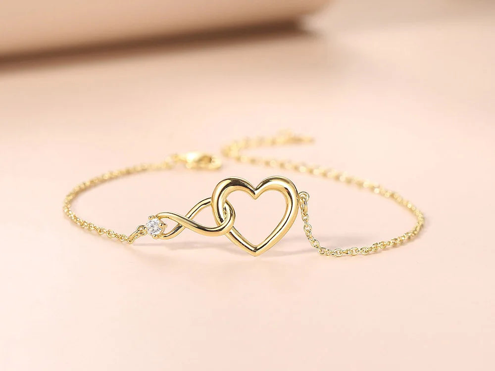 Korean Style Crystal Heart Bracelet – Elegant Rose Gold Charm Bangle