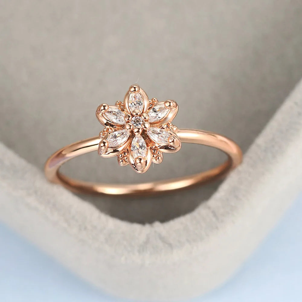 Chic Flower Finger Ring – Rose Gold Tone with Sparkling Gem