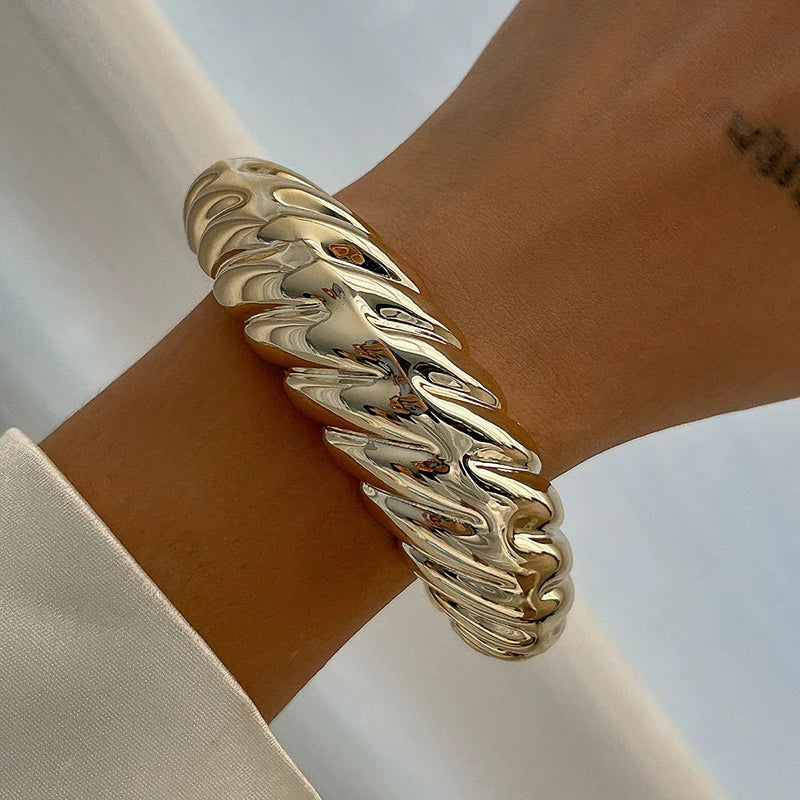 Sculpted Curve Bangle – Bold Irregular Statement Cuff