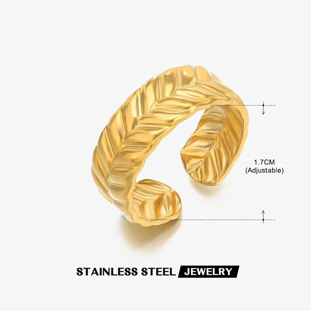Stella Nova Rings – Adjustable Gold-Tone Stainless Steel with Star & Shell