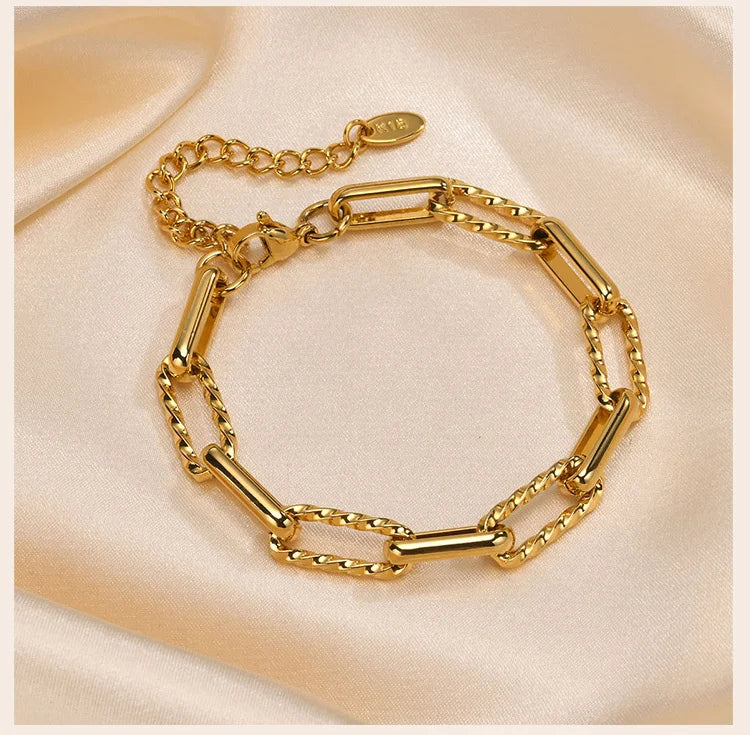 18K Gold Veyra Twist Bracelet – Chunky Adjustable Gold Stainless Steel Chain