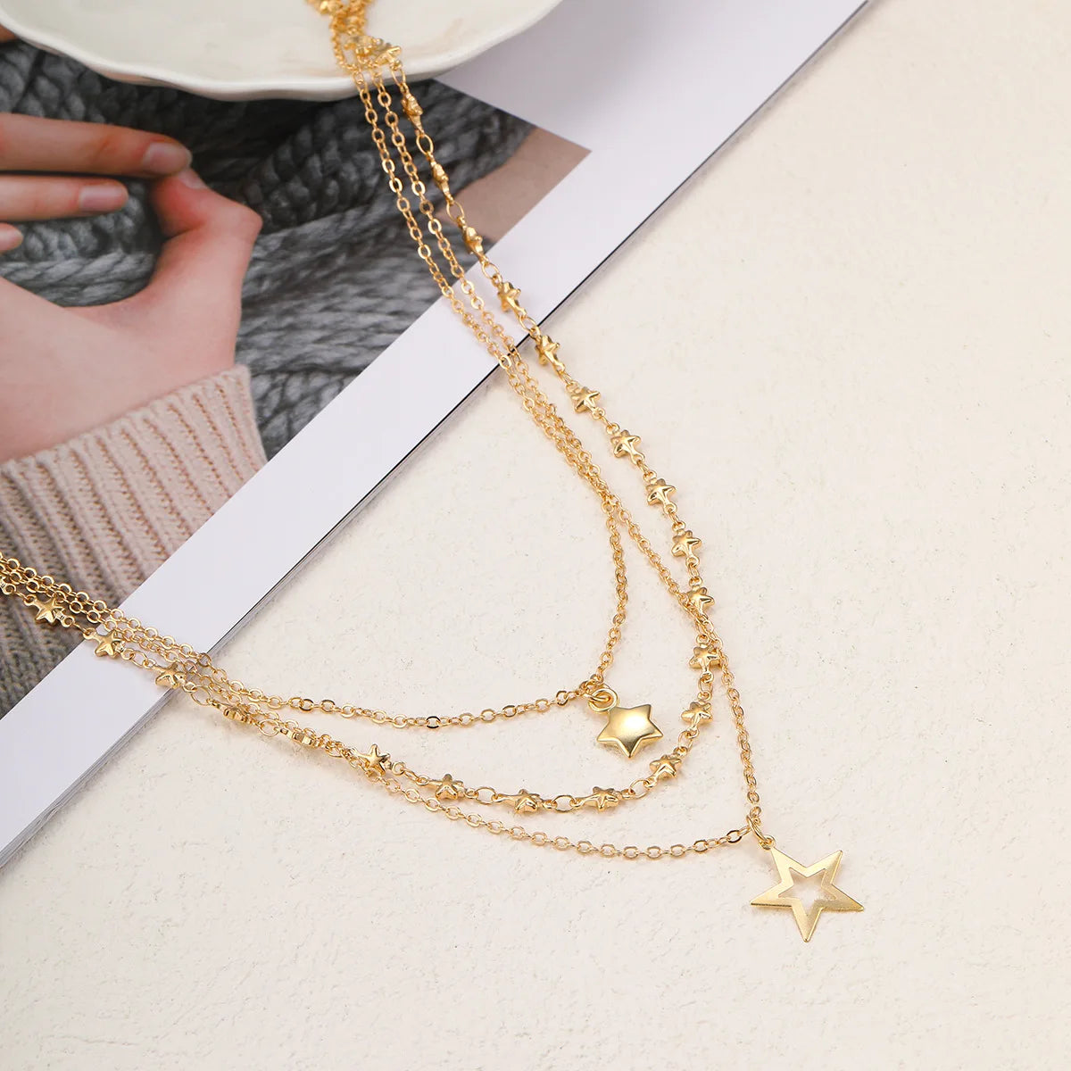 Vintage Gold Hollow Star Necklace Set – clavicle Chains