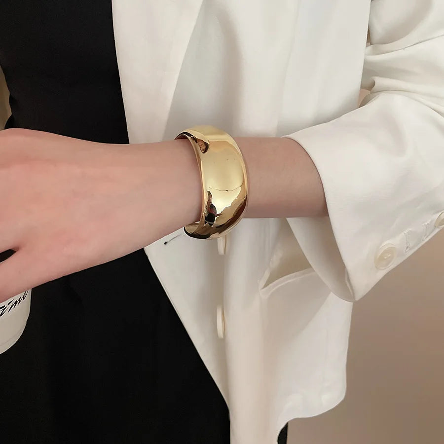 The Paradox Cuff – Asymmetrical Geometric Statement