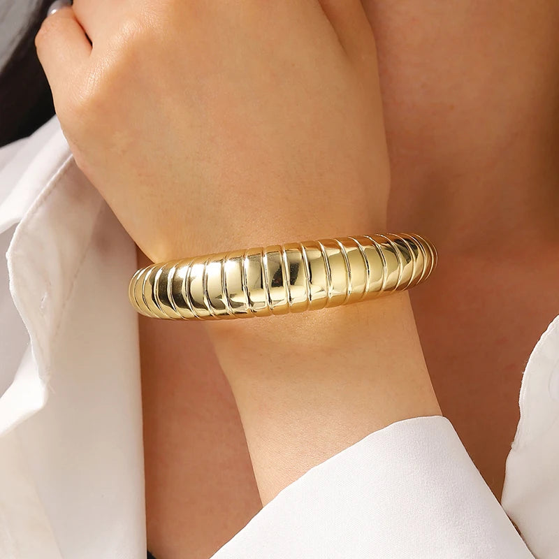 Sculpted Curve Bangle – Bold Irregular Statement Cuff