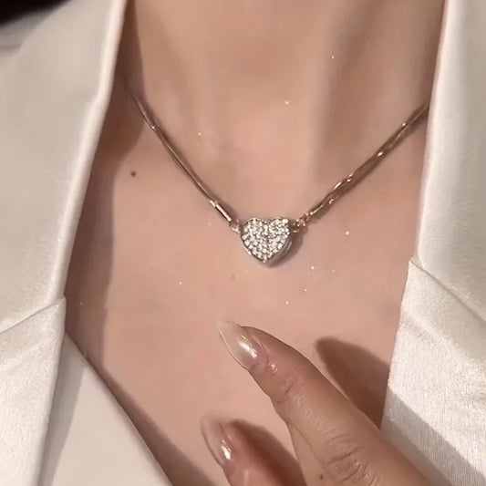 Elegant Heart Zircon Pendant Necklace – Multilayer Clavicle Chain with Magnetic Clasp