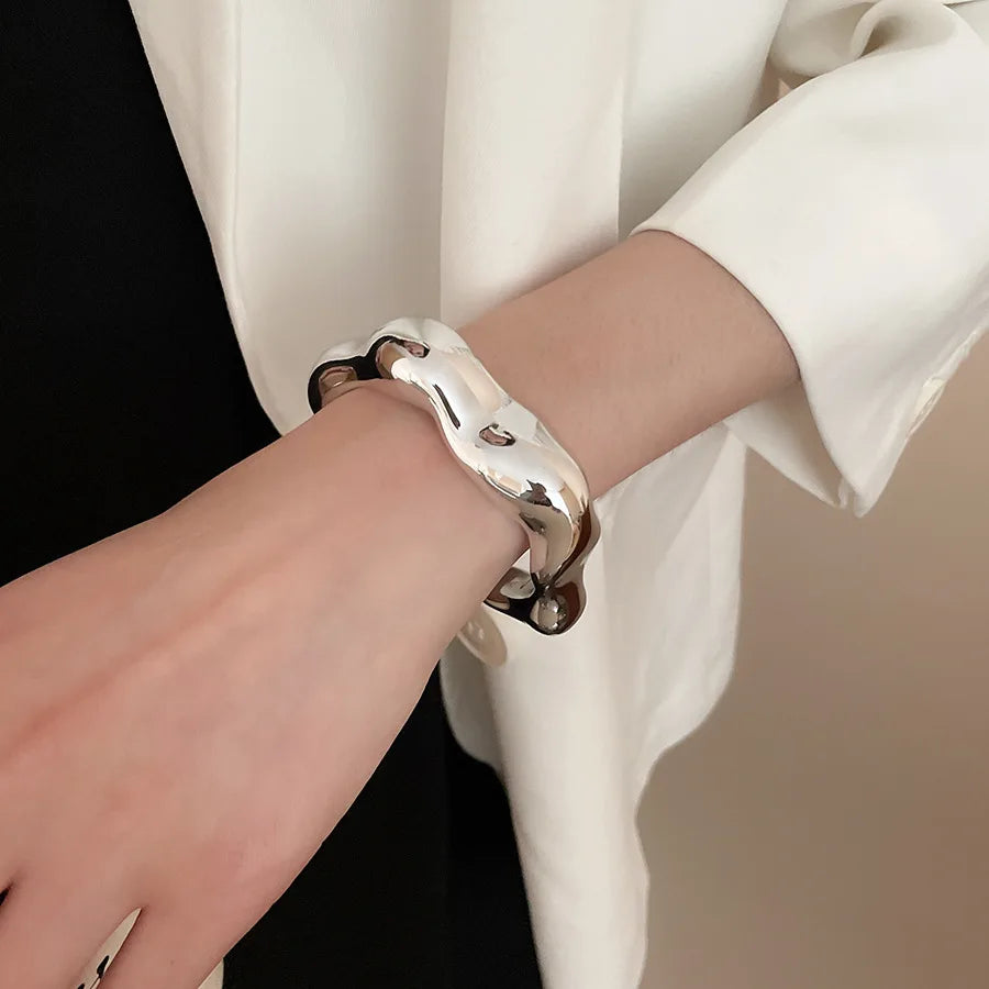 The Paradox Cuff – Asymmetrical Geometric Statement