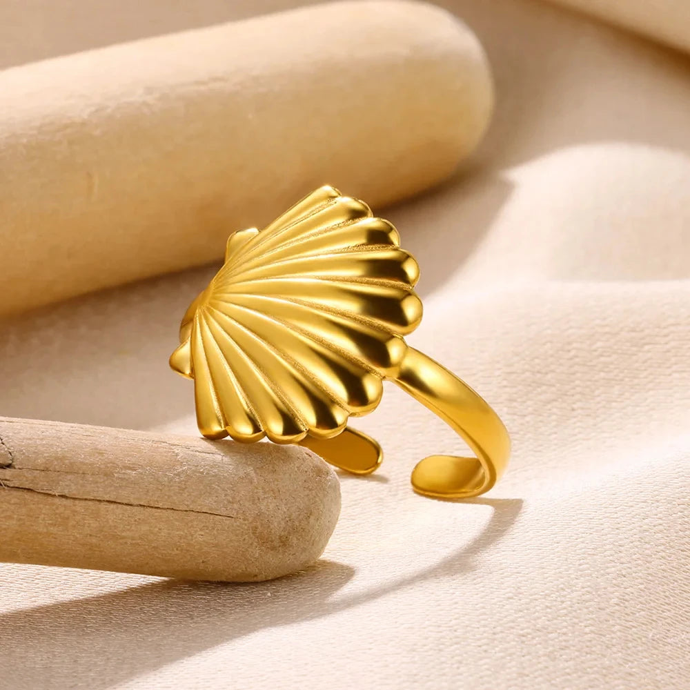 Stella Nova Rings – Adjustable Gold-Tone Stainless Steel with Star & Shell