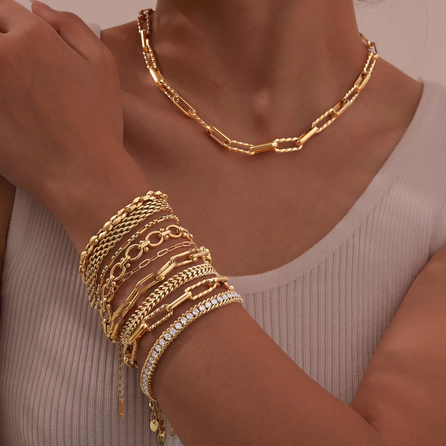 18K Gold Veyra Twist Bracelet – Chunky Adjustable Gold Stainless Steel Chain