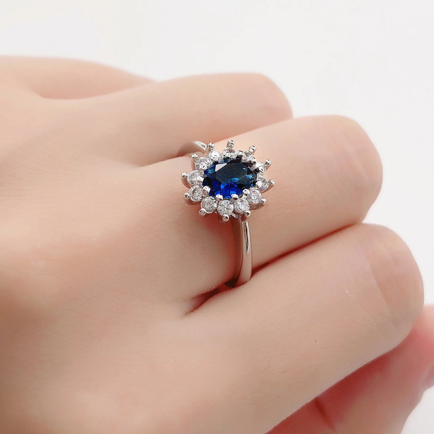 Premium Red Crystal Ring – Rose Gold With Gems