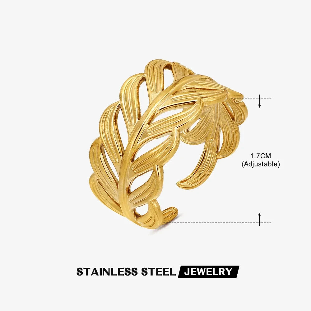 Stella Nova Rings – Adjustable Gold-Tone Stainless Steel with Star & Shell
