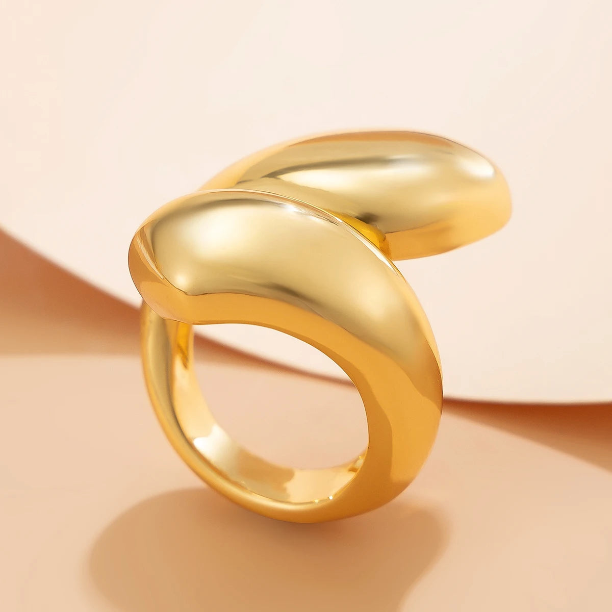 Ophira Ring – Vintage-Inspired Geometric Snake Band