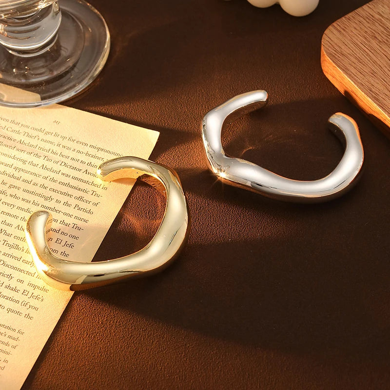 Sculpted Curve Bangle – Bold Irregular Statement Cuff