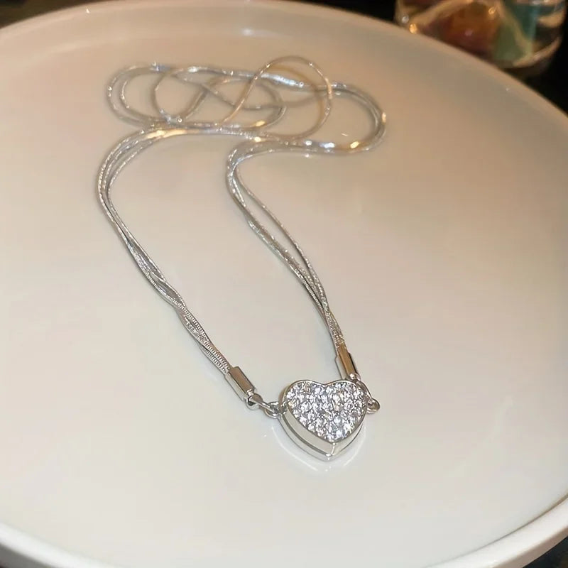 Elegant Heart Zircon Pendant Necklace – Multilayer Clavicle Chain with Magnetic Clasp