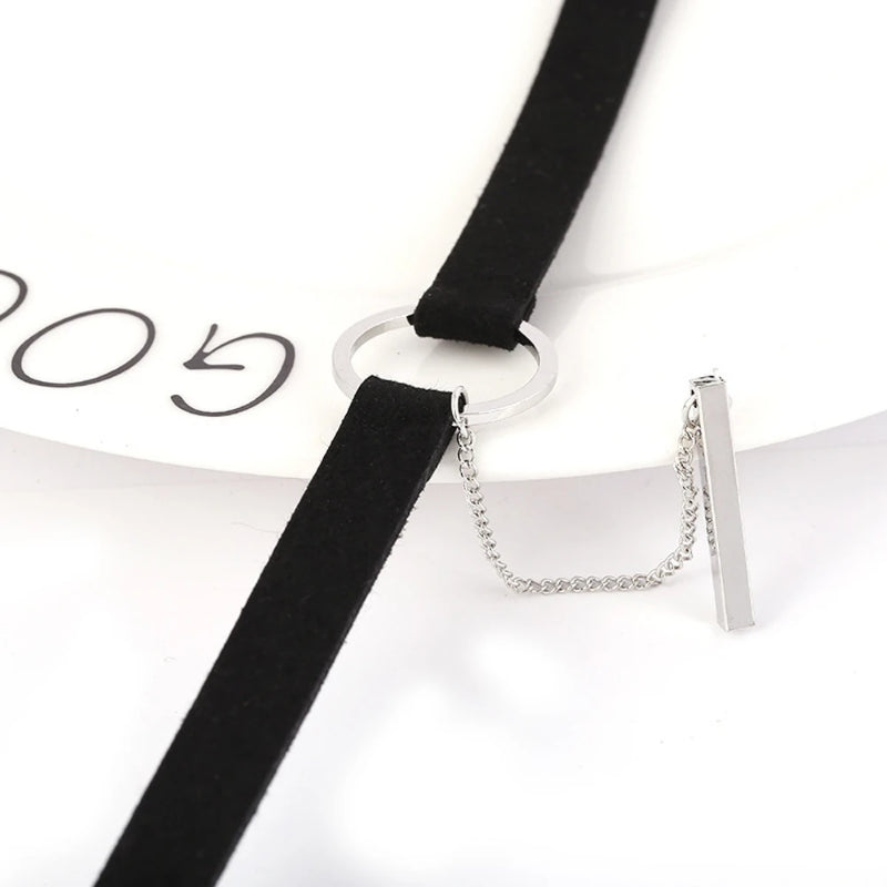 Velvet Choker Necklace – Dainty Bar & Circle Pendant in Black and Brown Rope Design