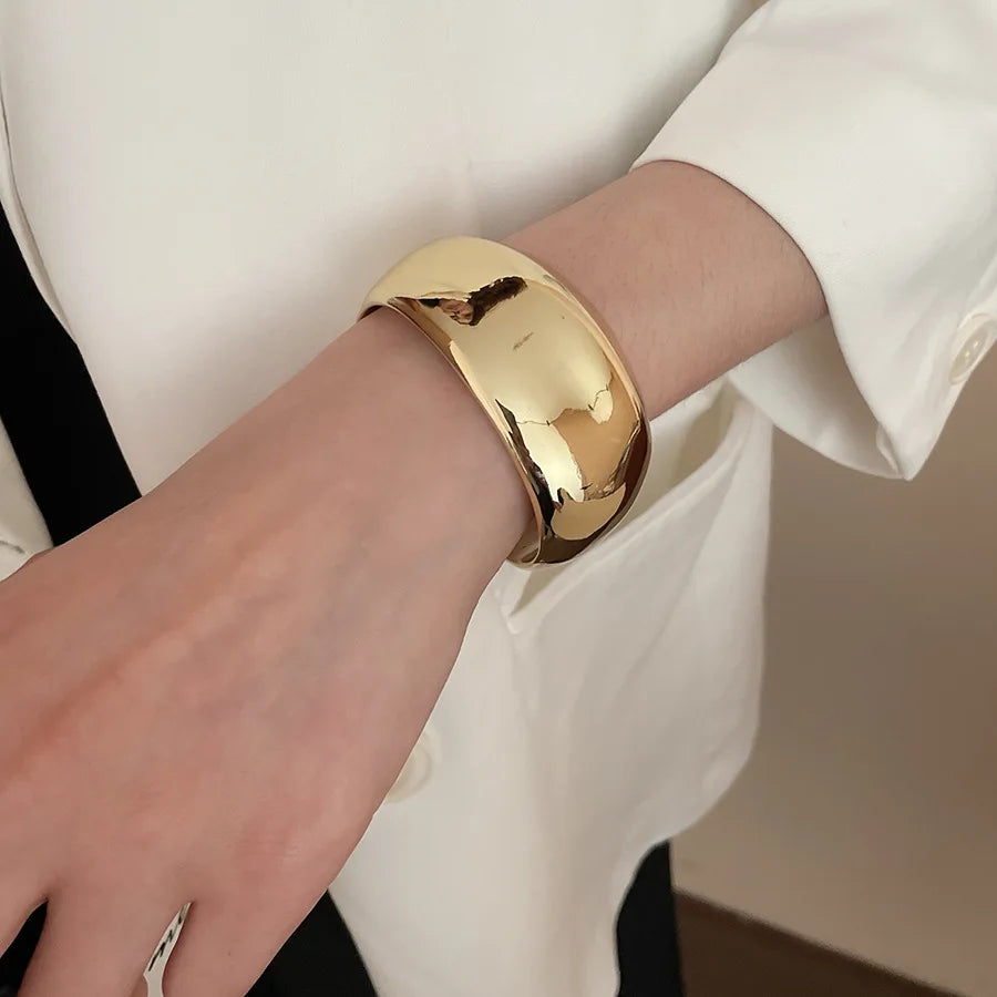 The Paradox Cuff – Asymmetrical Geometric Statement