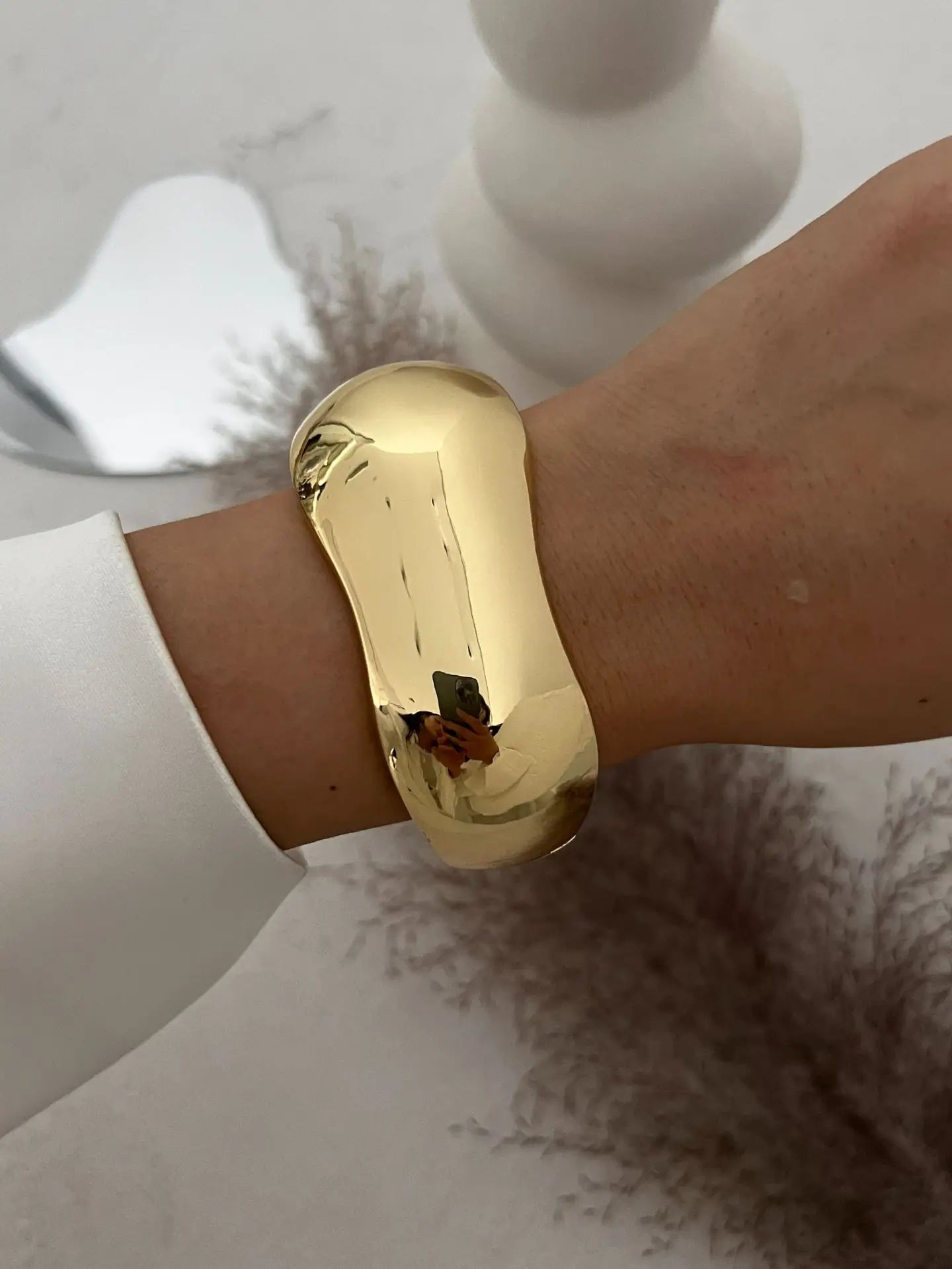 Vintage Wide Statement Cuff Bangle – Gold & Silver Tone Geometric Metal Spring Bracelet