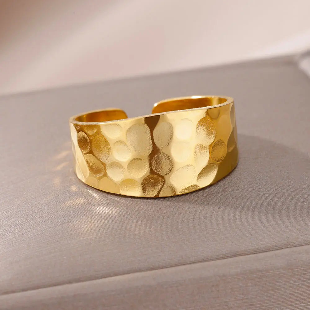 The Aureum Band – 316L Stainless Steel Gold-Tone Ring