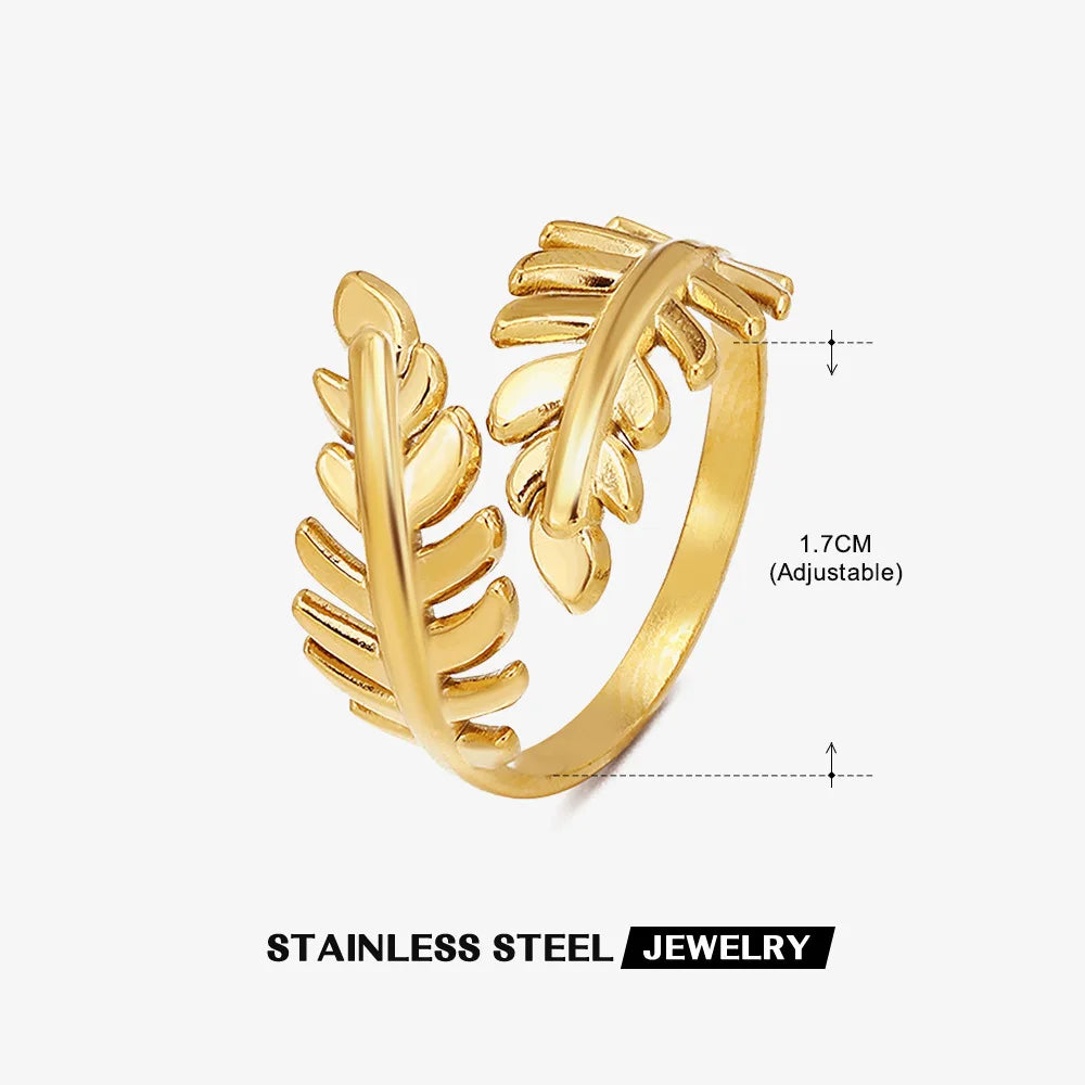 Stella Nova Rings – Adjustable Gold-Tone Stainless Steel with Star & Shell