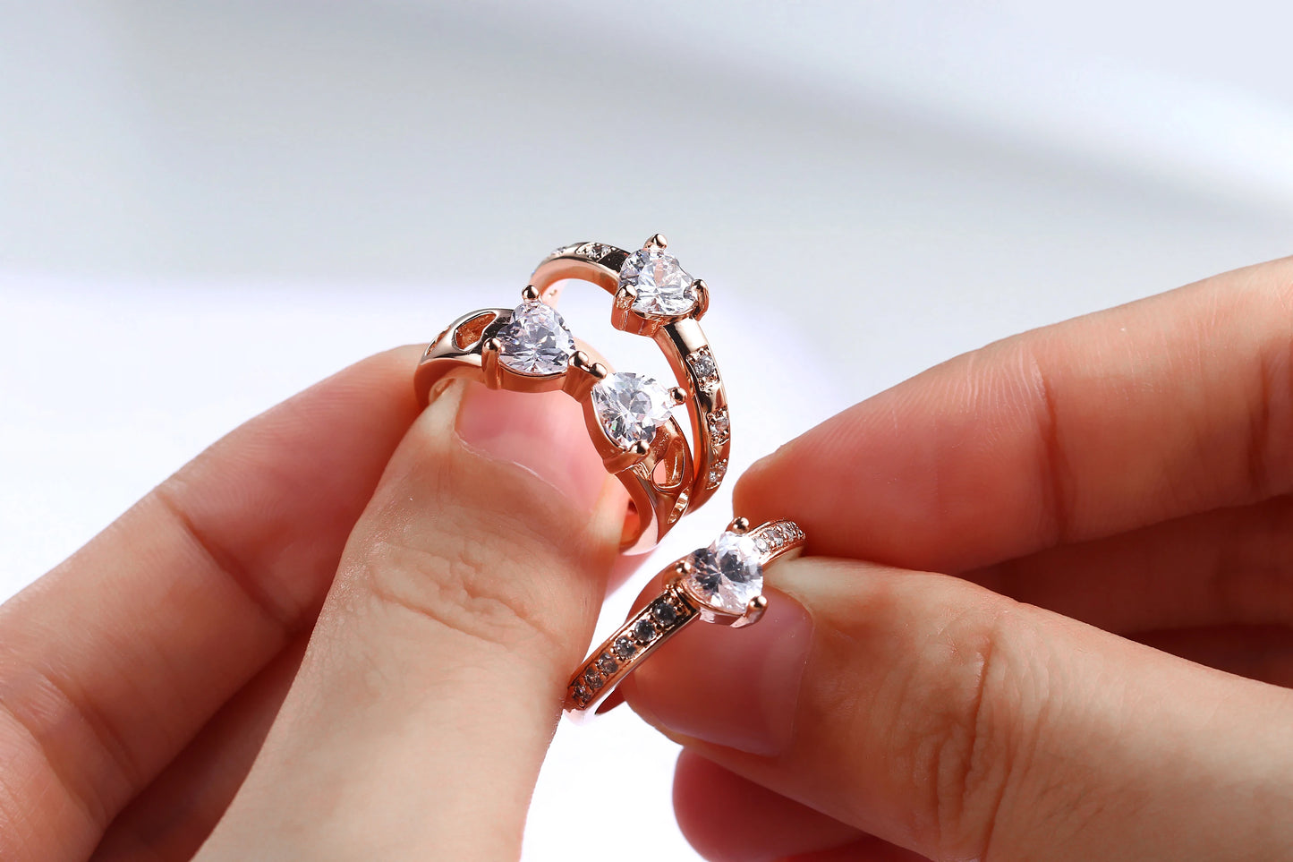 3-Piece Rose Gold Stacking Ring Set – Heart & Flower Crystal Rings for Women
