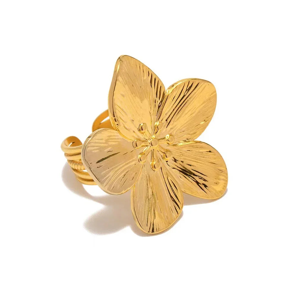 Petal Arc Set – Chic Gold-Tone Flower Earrings for Every Occasion