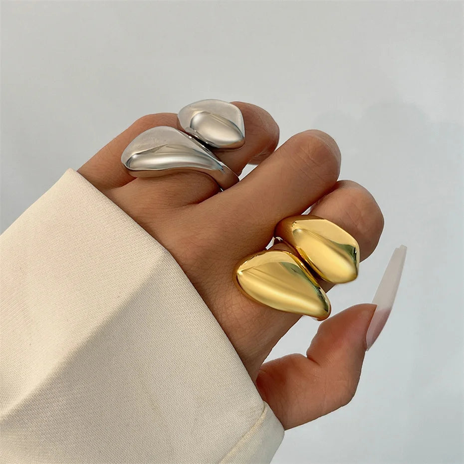 Ophira Ring – Vintage-Inspired Geometric Snake Band