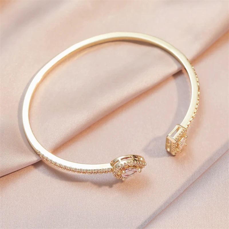Luxury Gold Geometric Cuff Bangle –  Cubic Zirconia Style Bracelet