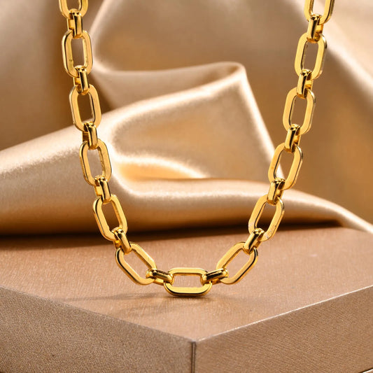 Mariner Luxe Necklace – Chunky Oval Link Gold Tone Chain