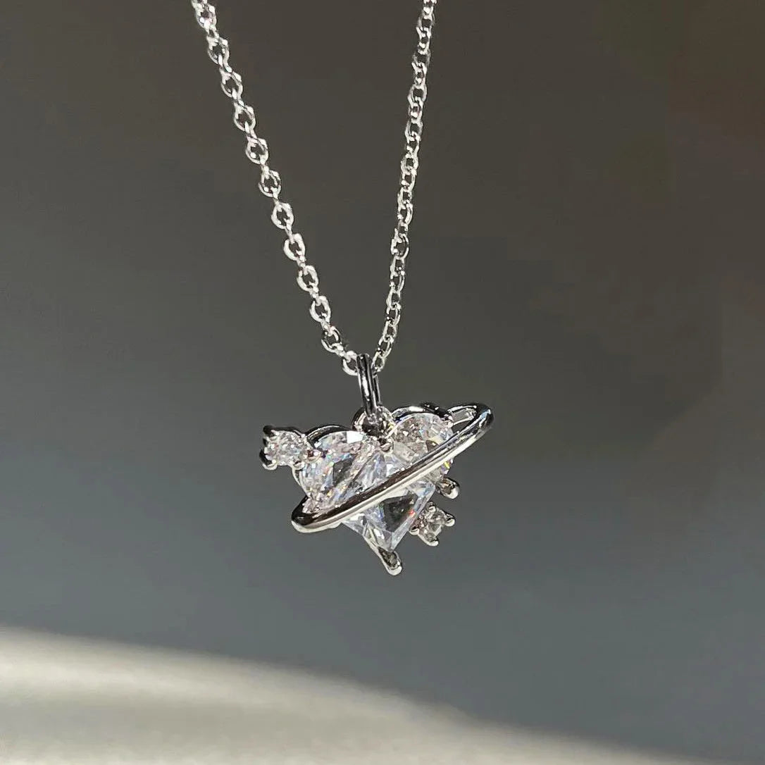 Elegant Heart Zircon Pendant Necklace – Multilayer Clavicle Chain with Magnetic Clasp