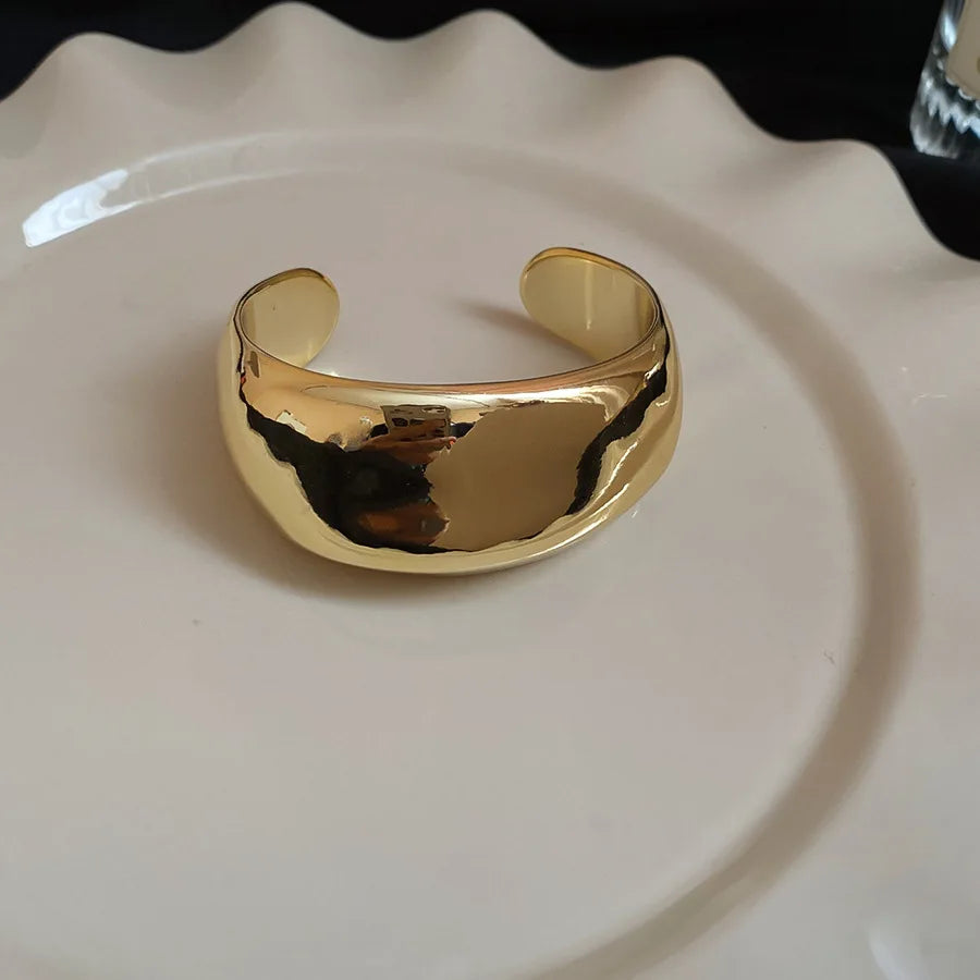 The Paradox Cuff – Asymmetrical Geometric Statement
