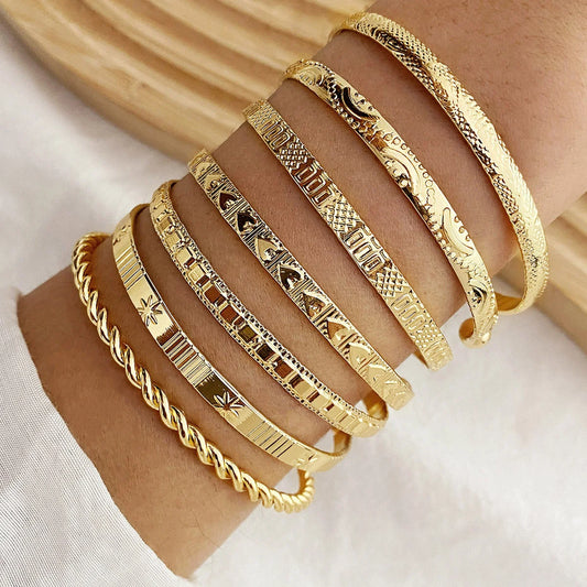 Vesper Edge Set – 7-Piece Gold-Tone Streetwear Bangles
