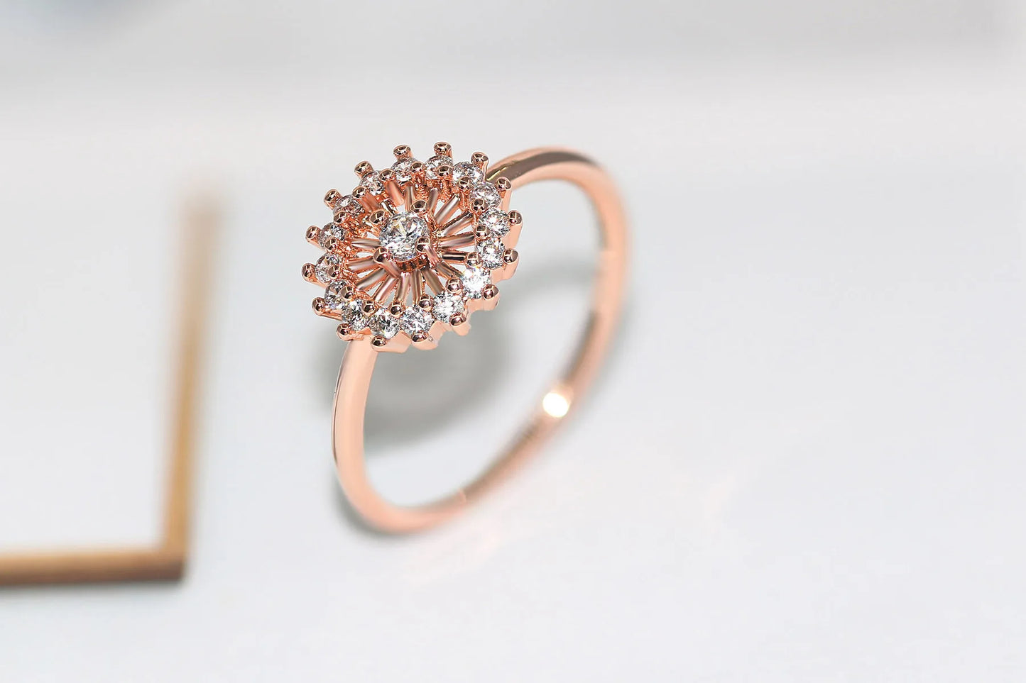 Chic Flower Finger Ring – Rose Gold Tone with Sparkling Gem