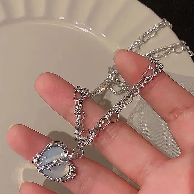 Elegant Heart Zircon Pendant Necklace – Multilayer Clavicle Chain with Magnetic Clasp