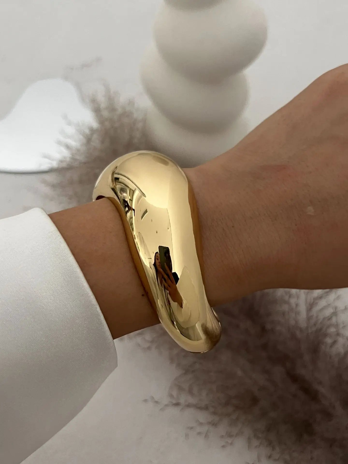 Vintage Wide Statement Cuff Bangle – Gold & Silver Tone Geometric Metal Spring Bracelet
