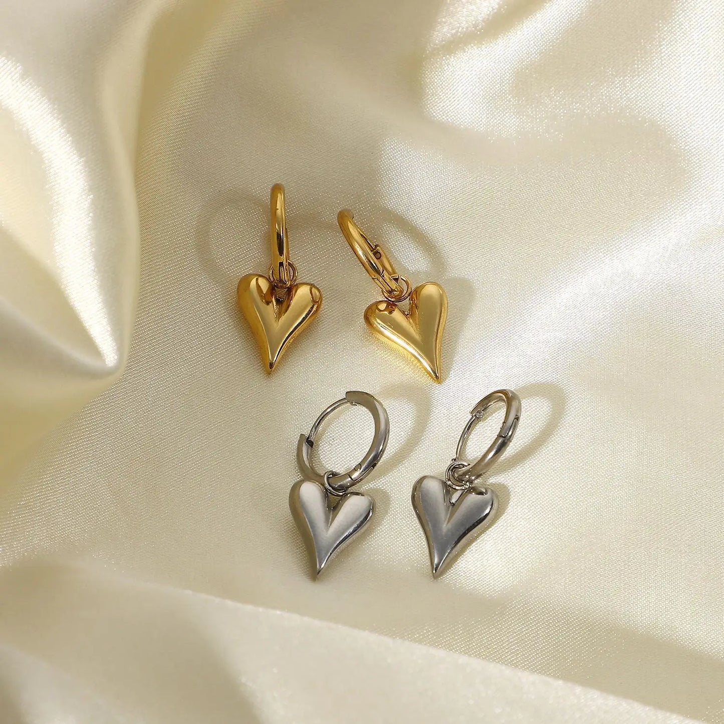 SHOW MORE LOVE HEART EARRINGS