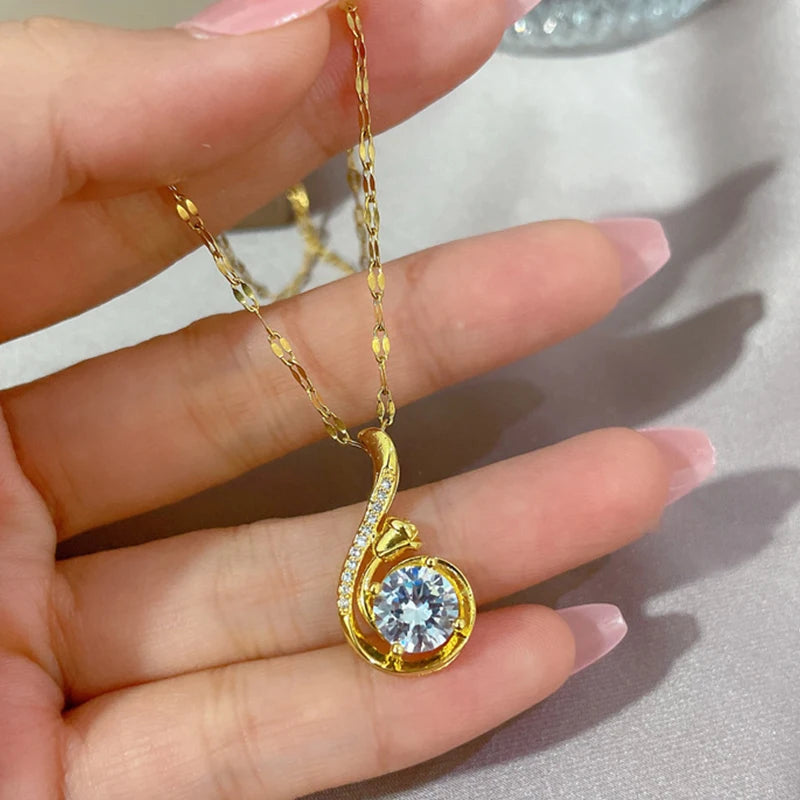 Eternal Shine: Luxe Gold Clavicle Link Necklace