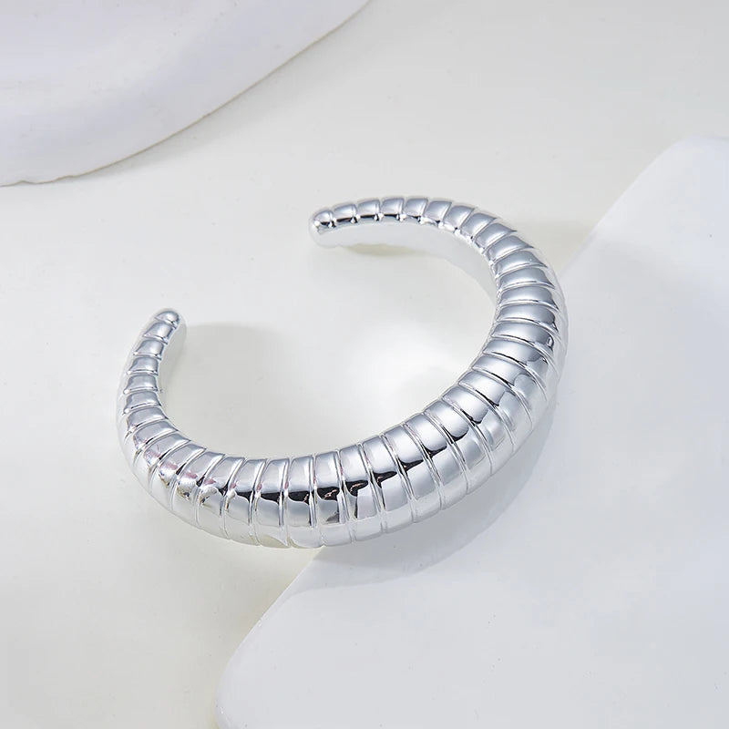 Sculpted Curve Bangle – Bold Irregular Statement Cuff